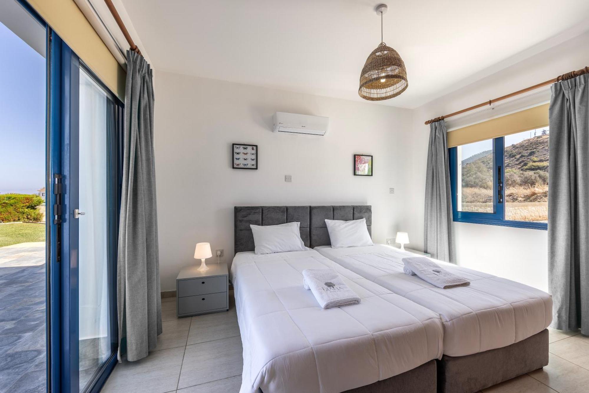 Diana Seaside Villas Pomos Esterno foto